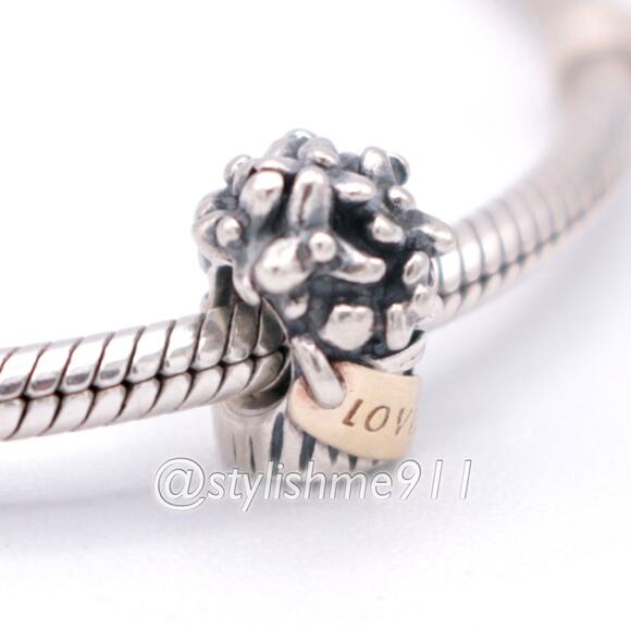 Authentic PANDORA Bouquet of Flowers Charm - 790441 - Picture 3 of 14